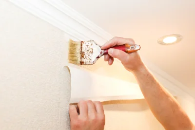Pose de papier peint à Évron — revêtements muraux et toiles de verre